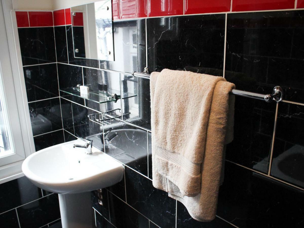 Bed and Breakfast Mary House 46 Porthcawl Exterior foto